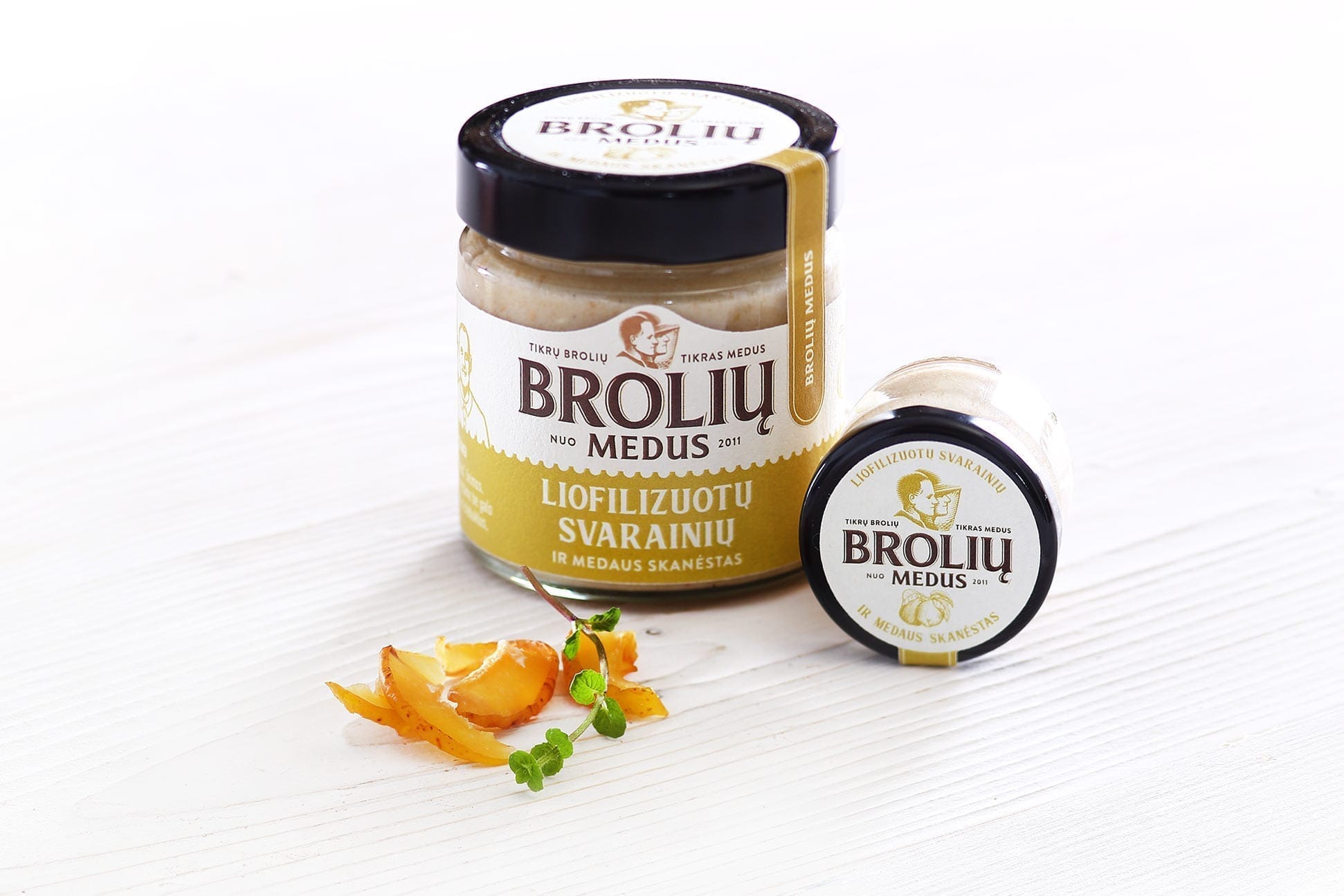 medus su svarainiais